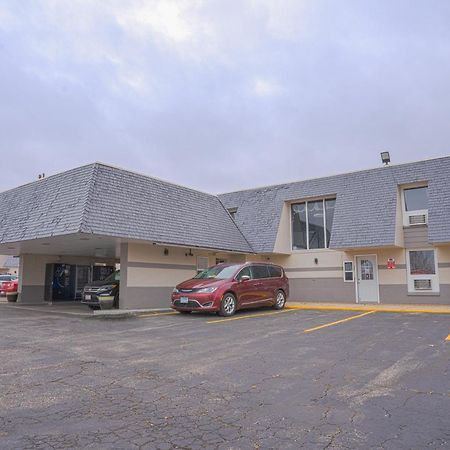 Executive Inn By Belvilla Owatonna Hwy 35 Bagian luar foto